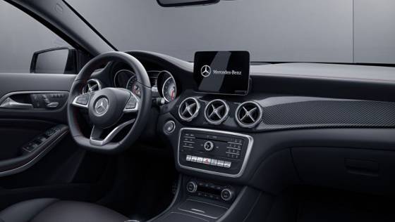 Mercedes-Benz GLA (2018) Interior 002