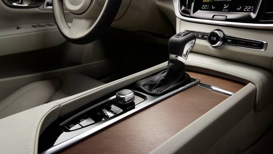 2020 Volvo S90 Interior 005