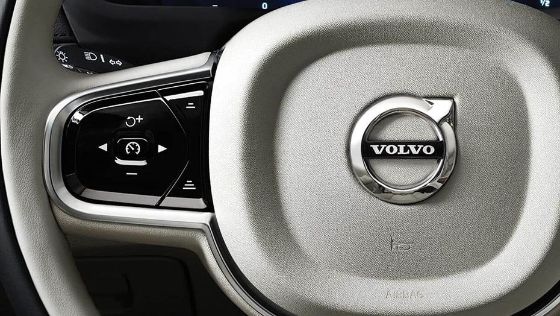 Volvo XC90 (2018) Interior 003