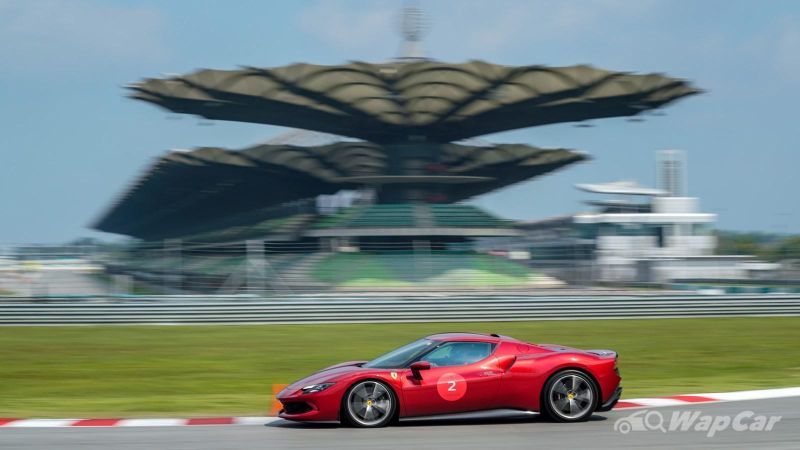 This is how you make loyalists of the brand: 2022 Ferrari 296 GTB tested around Sepang! 18