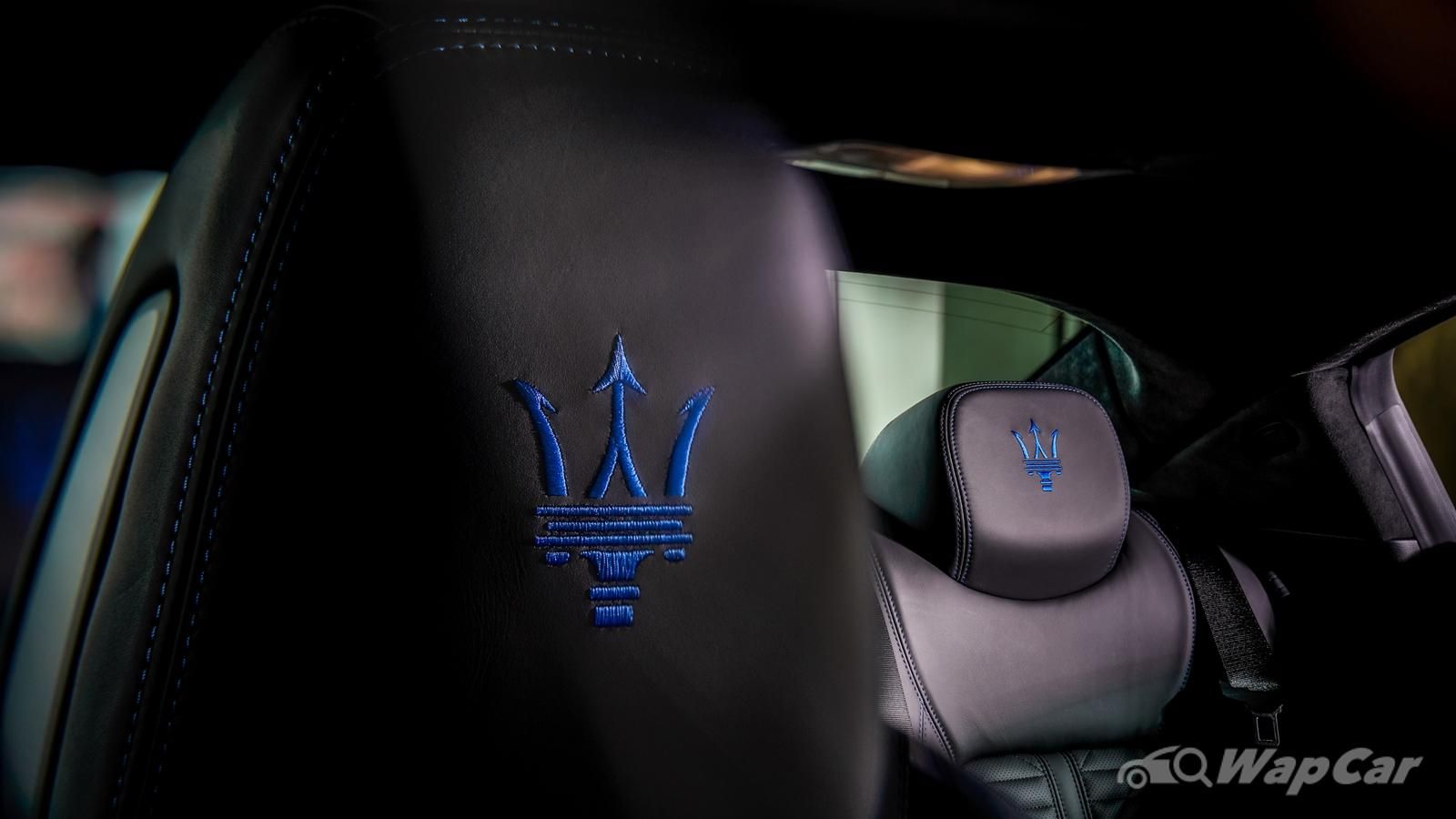 2022 Maserati Ghibli Interior 003