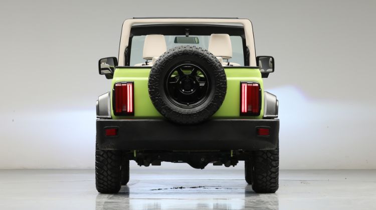 This topless SUV is not from the Chinese brand Tank, but a heavily modified Suzuki Jimny by a Chinese media