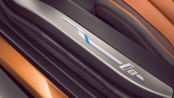 BMW i8 Roadster (2018) Exterior 011