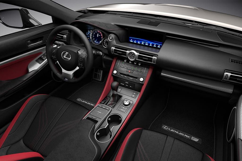 Lexus RC F (2020) Interior 001