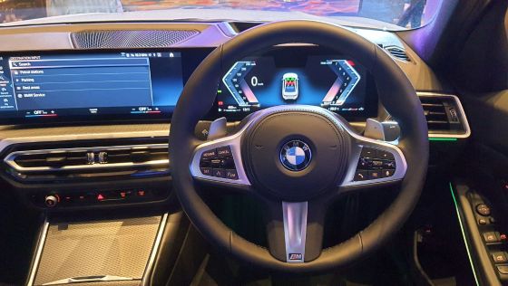 2023 BMW 3 Series Public Interior 008