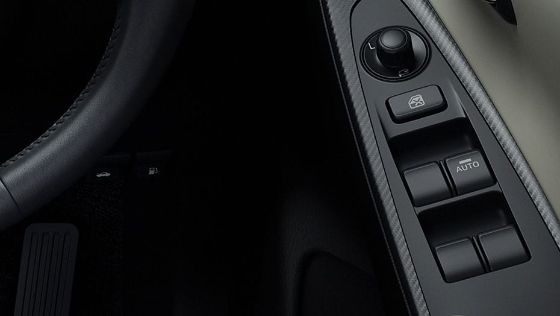 Mazda 2 Sedan (2018) Interior 002