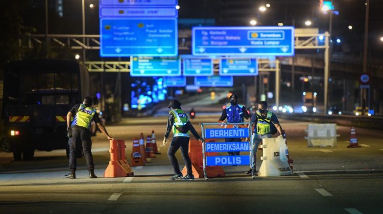 Ambang PPN Fasa 2, polis & tentera buka ‘roadblock’ penghubung KL dan Selangor