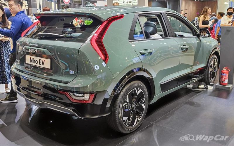 We take a closer look at the Malaysia-bound Kia Niro at the 2023 Singapore Motor Show 05