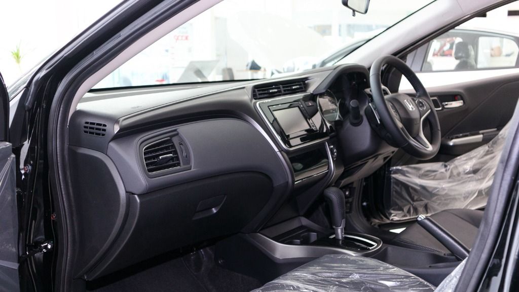 2018 Honda City 1.5 V Interior 003