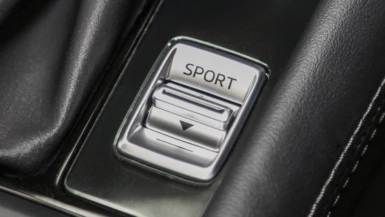Mazda CX-3 (2018) Interior 006