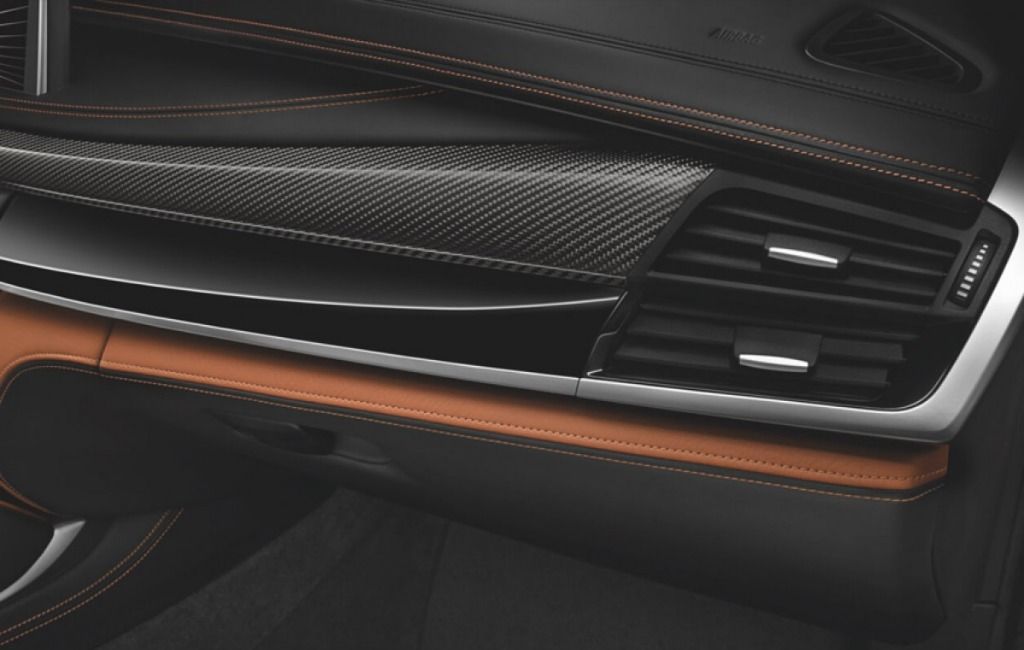 BMW X6 M (2019) Interior 004