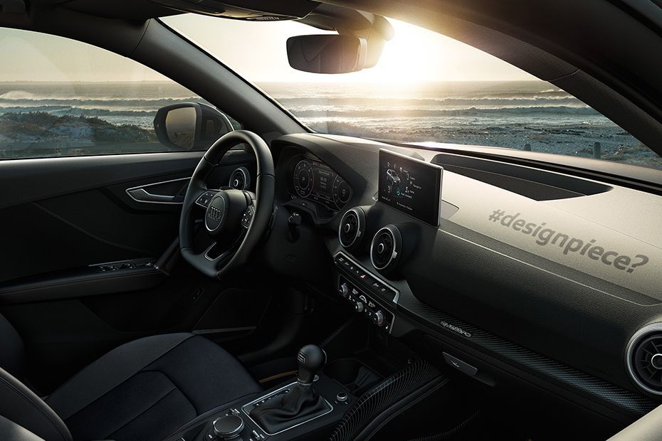 Audi Q2 (2019) Interior 001