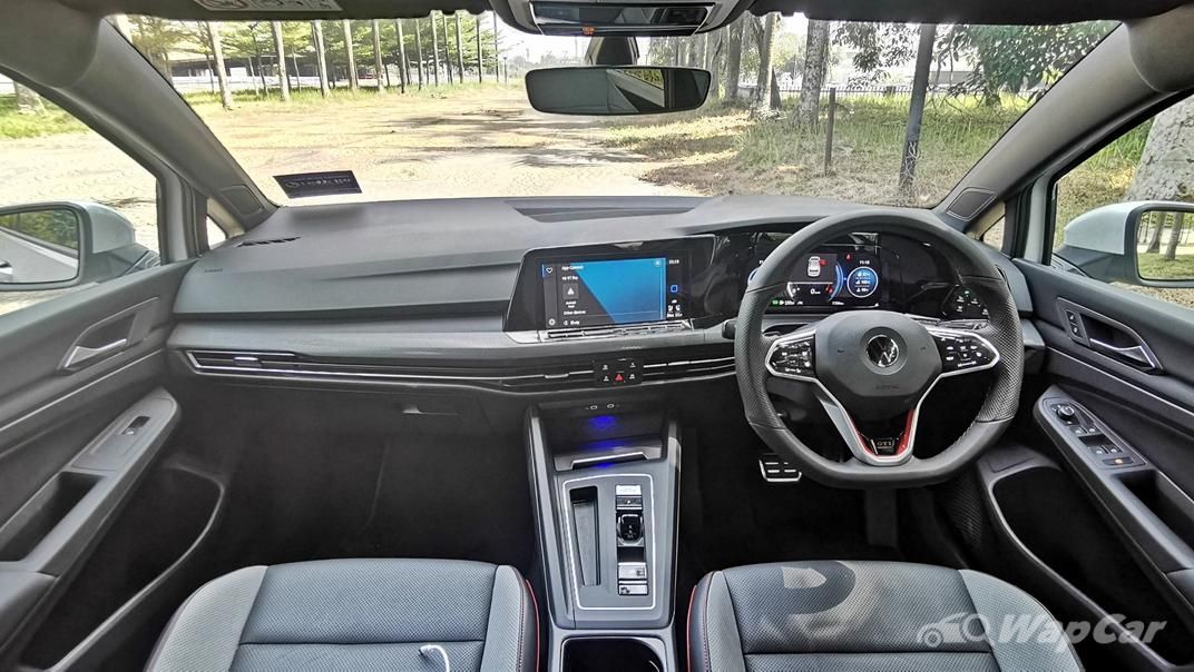 2022 Volkswagen Golf GTI Interior 001