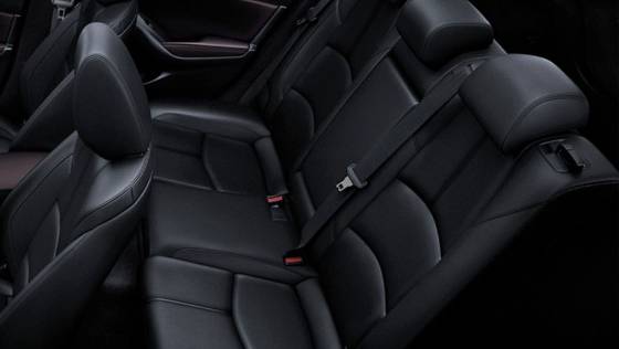 Mazda 3 Sedan (2018) Interior 008