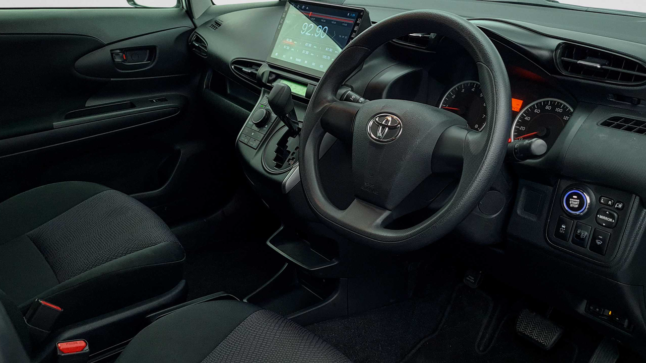 2017 Toyota Wish 2.0L Z Interior 003