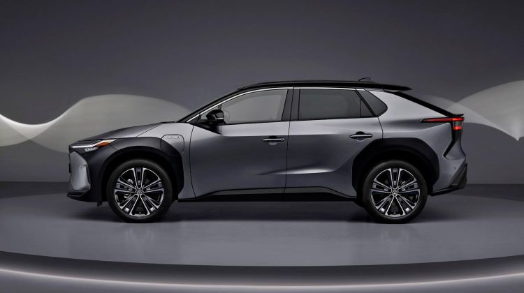 Toyota bZ4X EV debuts in Europe - 1 million km batt warranty, remote parking