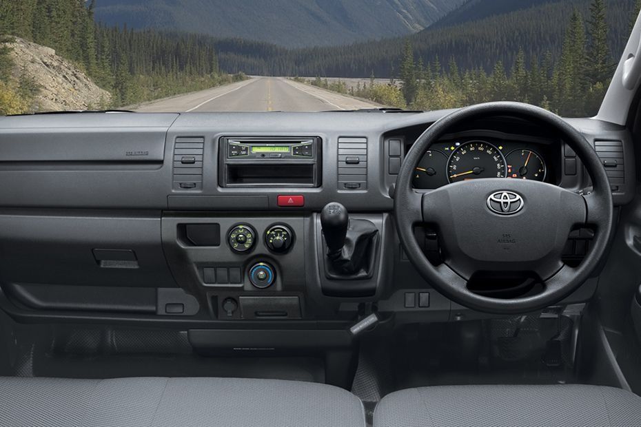 Toyota Hiace (2018) Interior 002