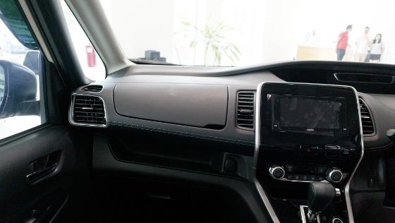 2018 Nissan Serena S-Hybrid Highway Star 2.0 Interior 005