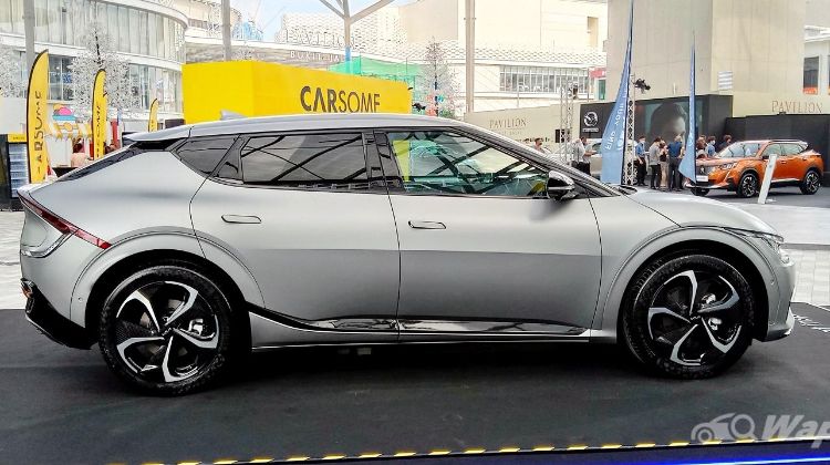See it nowhere else, Kia EV6 glitzes the WapCar Auto Show 2022