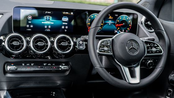 2021 Mercedes-Benz GLA 200 Interior 002