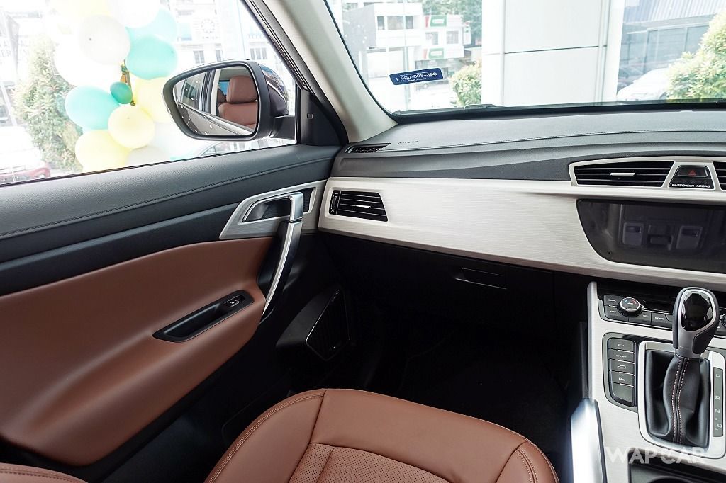 2018 Proton X70 1.8 TGDI Premium 2WD Interior 005