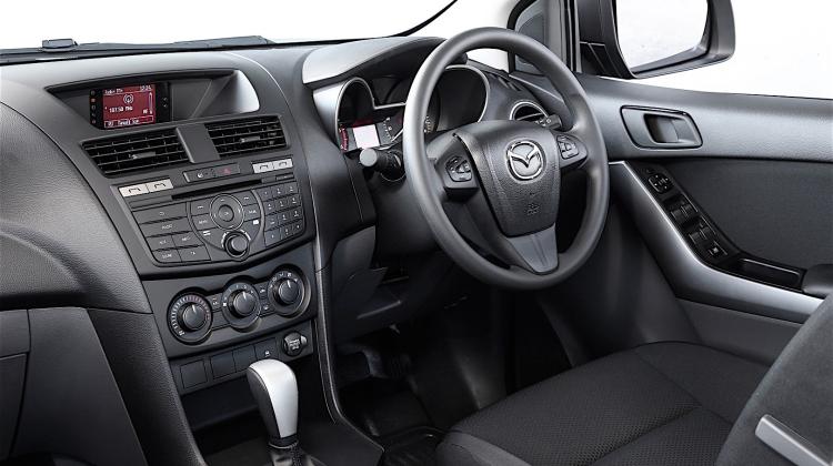 Mazda BT50 2015  Tien Auto