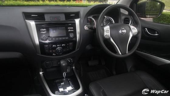 2018 Nissan Navara Double Cab 2.5L VL (A) Interior 002