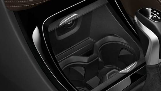 BMW X1 (2019) Interior 006