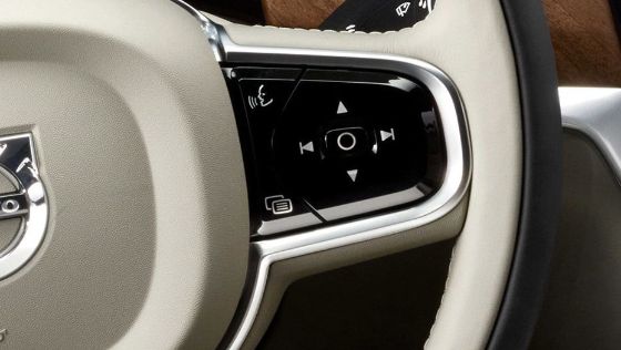 Volvo S90 (2018) Interior 001