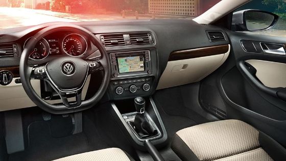 Volkswagen Jetta (2018) Interior 001