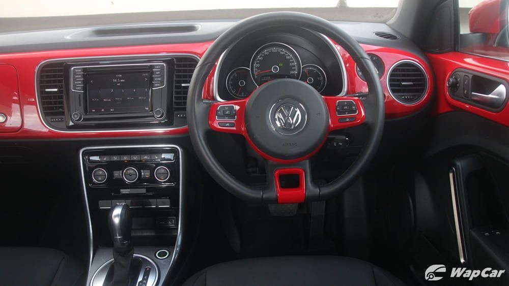 2018 Volkswagen Beetle 1.2 TSI Sport Interior 002