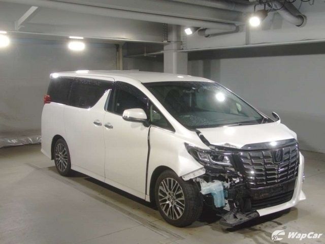 A recond Toyota Alphard/Vellfire is nearly RM 44k cheaper than UMW Toyota's official import, should you buy the recond?