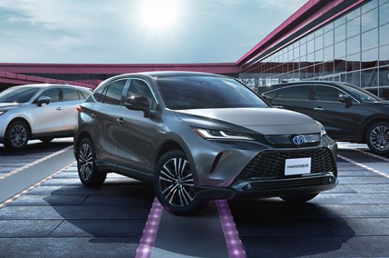 2022 Toyota Harrier PHEV debuts in Japan as the most powerful Harrier - 306 PS combined