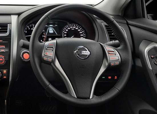 Nissan Teana (2018) Interior 002
