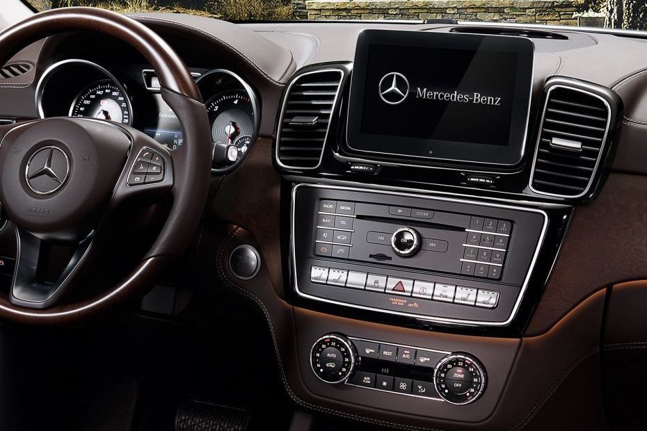 2019 Mercedes-Benz GLE GLE 450 4Matic AMG Line Interior 003