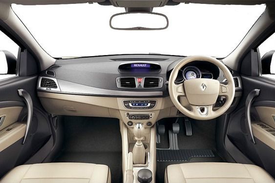 Renault Fluence (2019) Interior 001