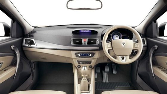 Renault Fluence (2019) Interior 001