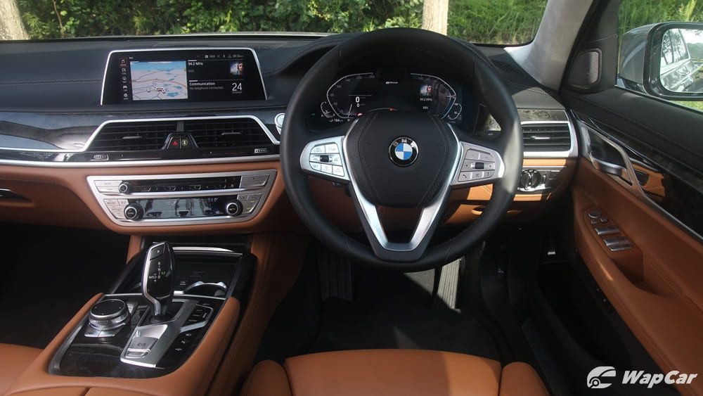 2019 BMW 7 Series 740Le xDrive Interior 002