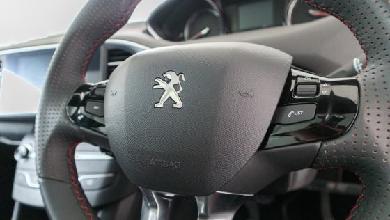 2019 Peugeot 308 GTi Interior 005