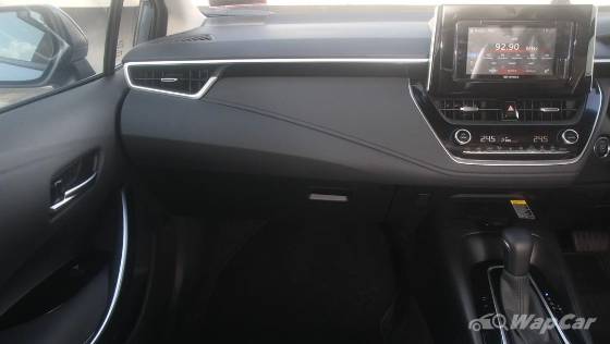 2020 Toyota Corolla Altis 1.8G Interior 009