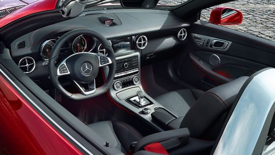 Mercedes-Benz SLC (2018) Interior 001