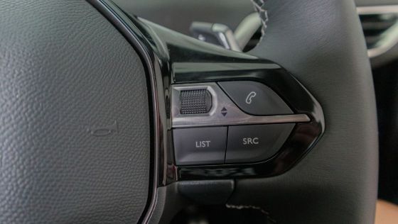 2019 Peugeot 5008 THP Plus Allure Interior 008