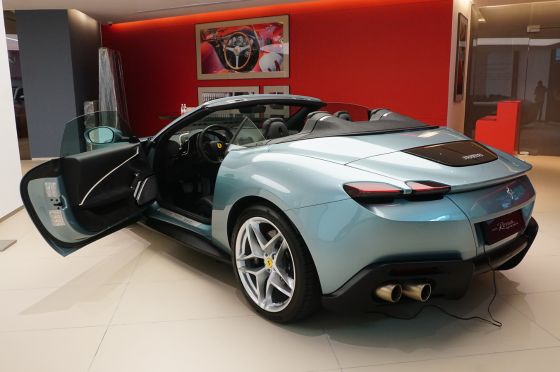 Livin' La Dolce Vita: Ferrari Roma Spider rolls in to Malaysia; packs 612 PS V8, yours for RM 3.2 mil