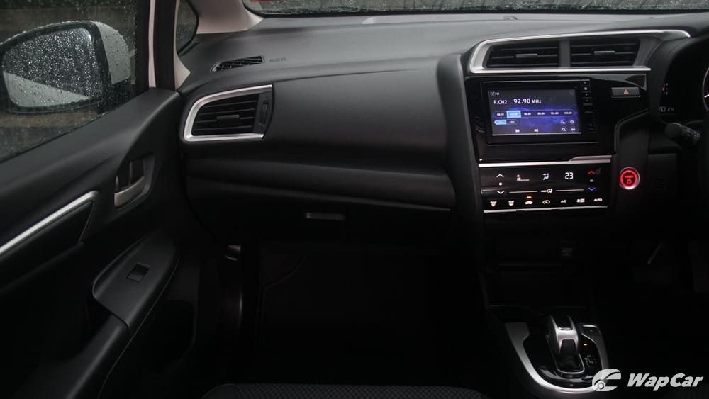 2019 Honda Jazz 1.5 Hybrid Interior 004