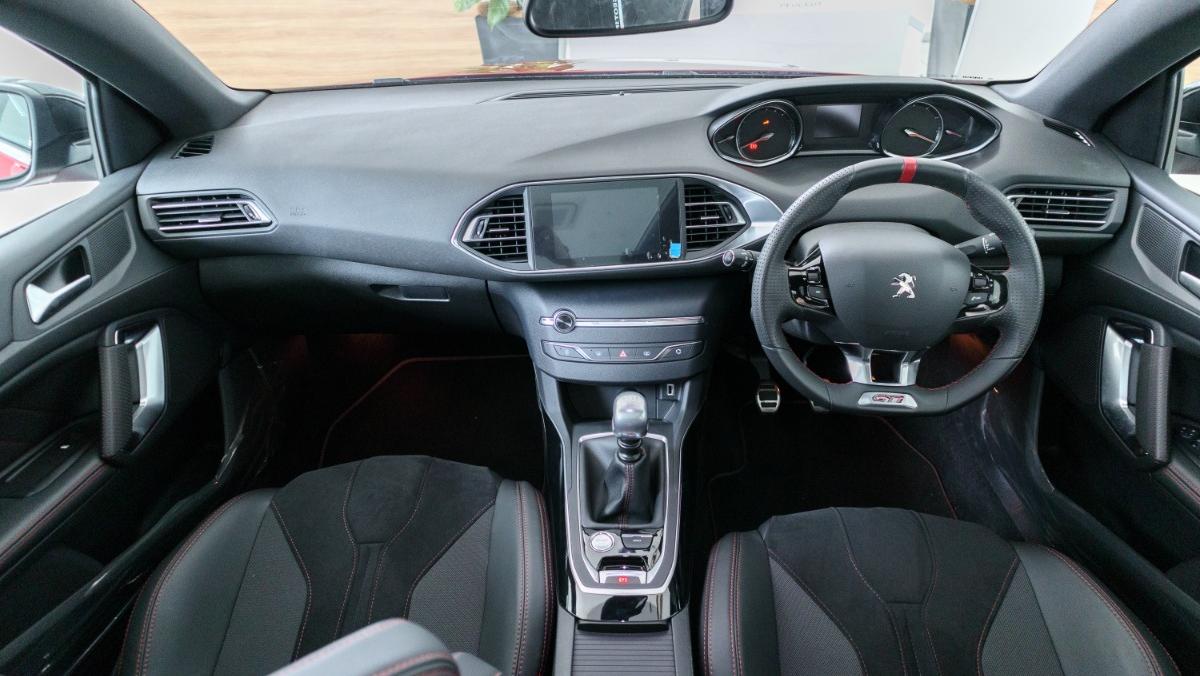 2019 Peugeot 308 GTi Interior 001