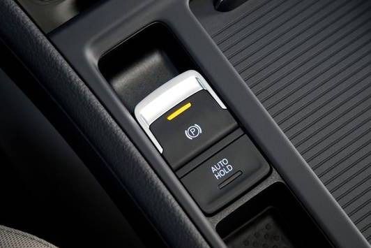 Volkswagen Golf GTI (2019) Interior 006
