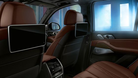 BMW X5 (2019) Interior 001
