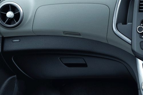 Chevrolet Sonic Hatchback Interior 008