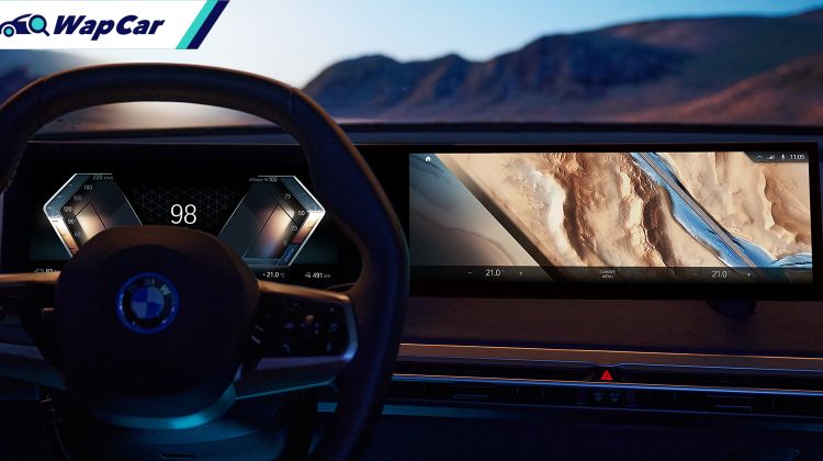 BMW one-ups Mercedes with new iDrive 8 curved display