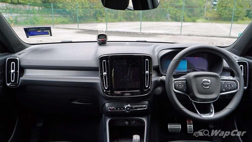 2022 Volvo XC40 Recharge EV P8 AWD Interior 001